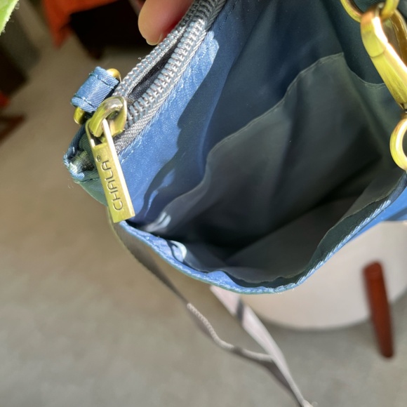 Chala Evolution Cellphone Sunflower Crossbody - Picture 7 of 9